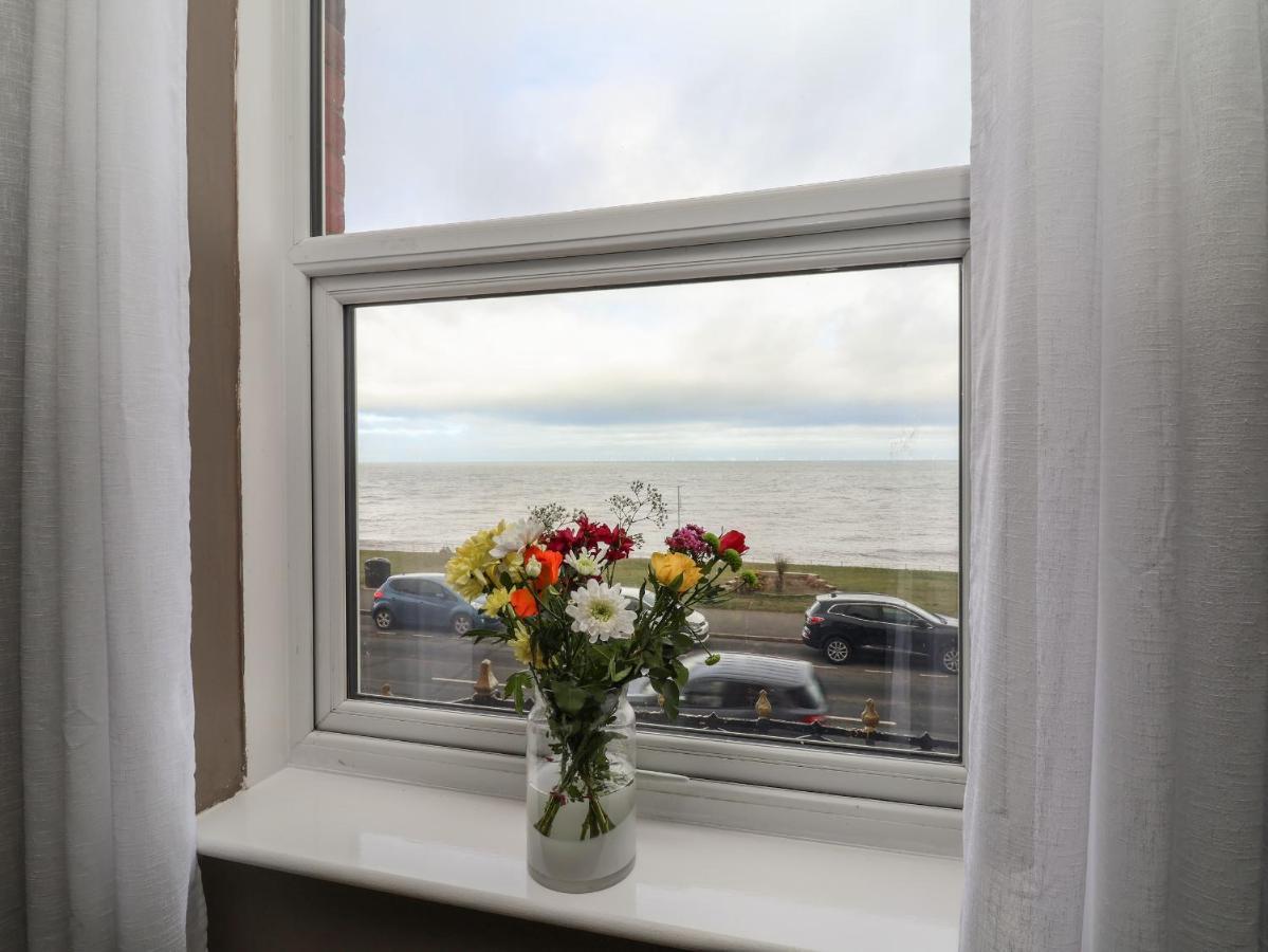 Ty Canol Rhyl Exteriör bild